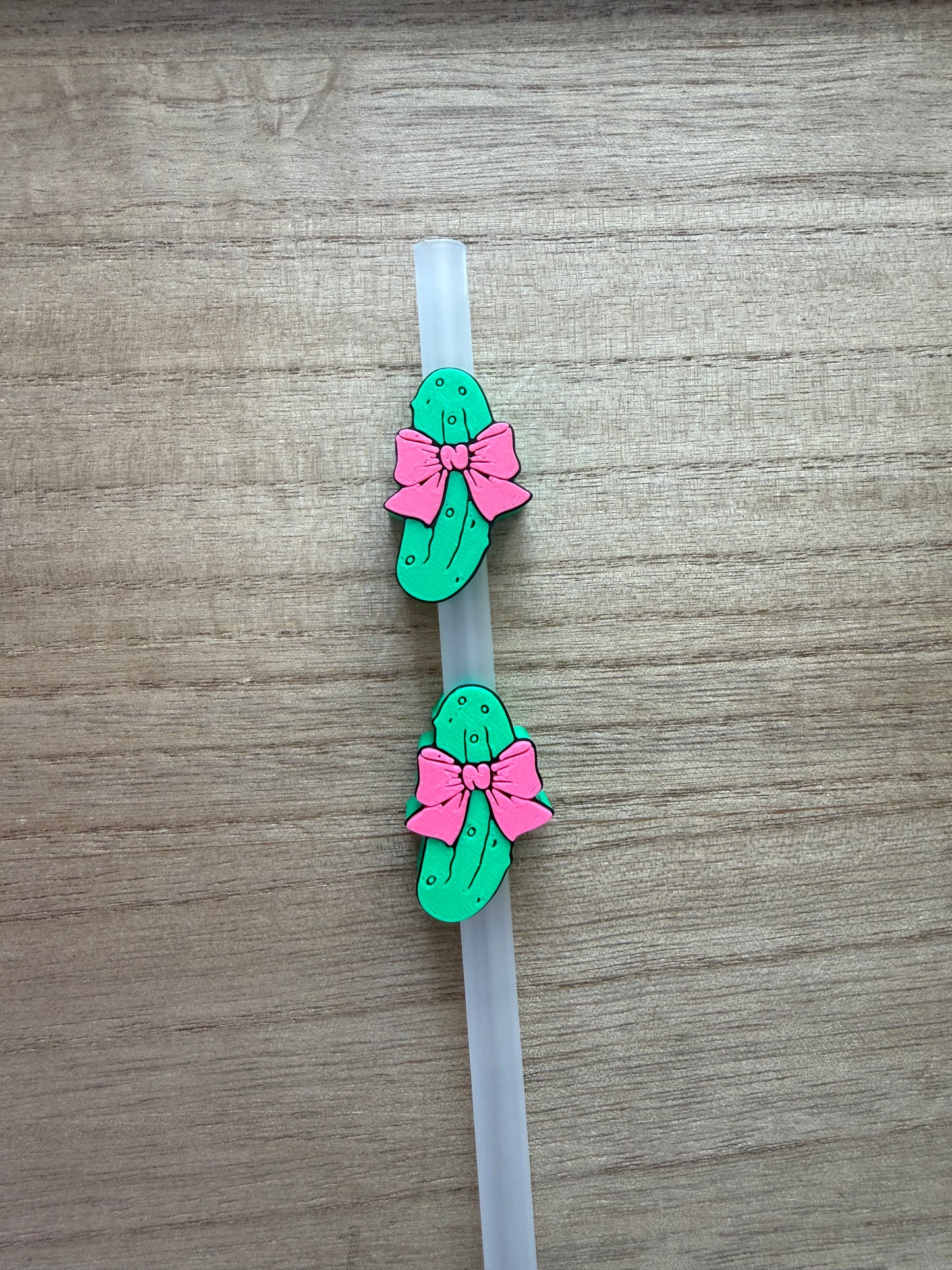 Pickle w/Bow - 3d Straw Topper