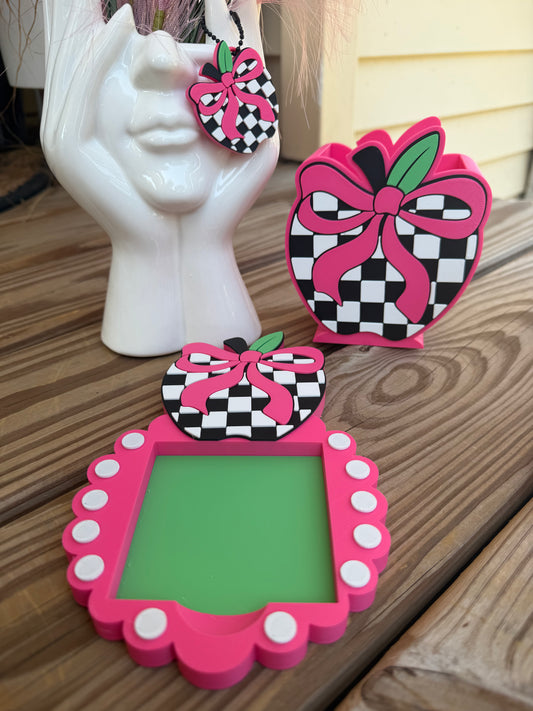 Checkered Apple Bundle