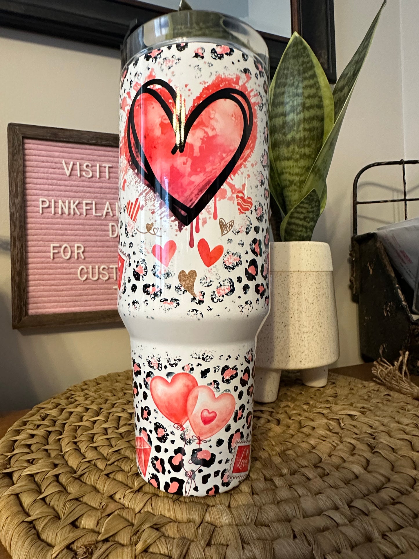 40oz w/Handle - Leopard & Hearts