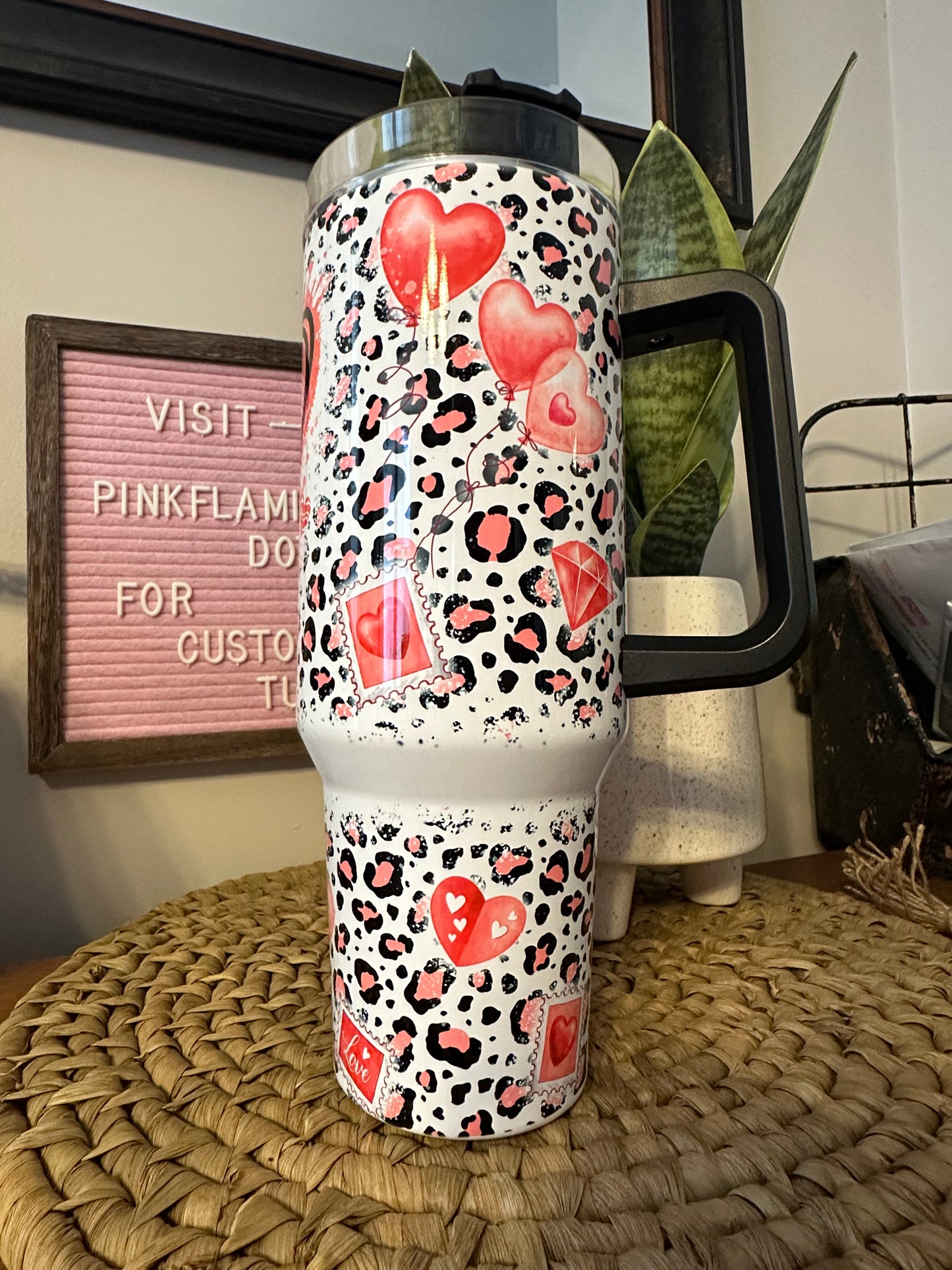 40oz w/Handle - Leopard & Hearts