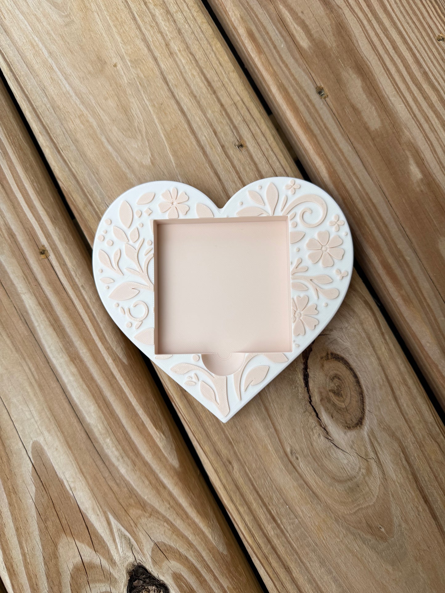 Filagree Heart - Post It Note Holder