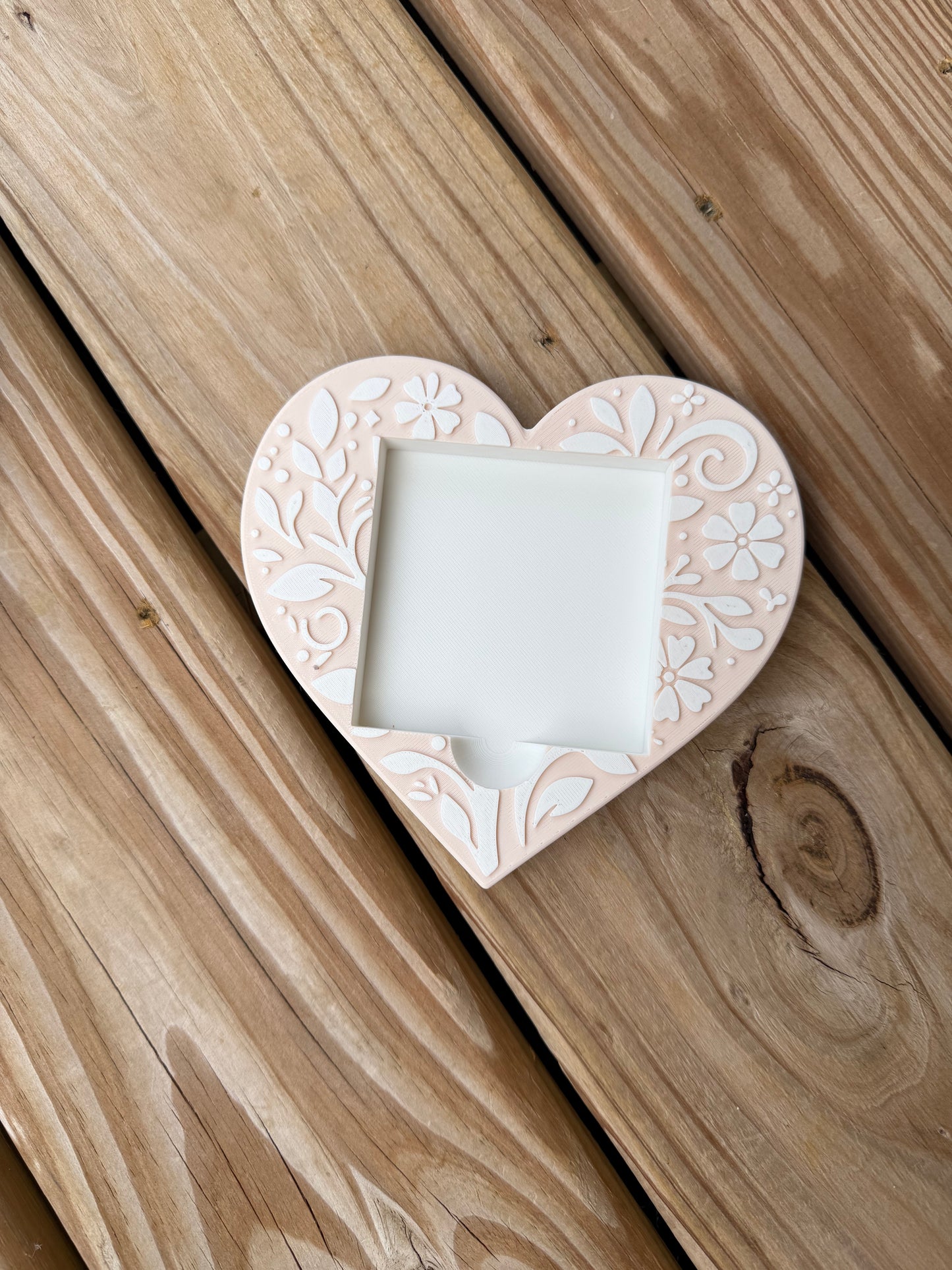 Filagree Heart - Post It Note Holder