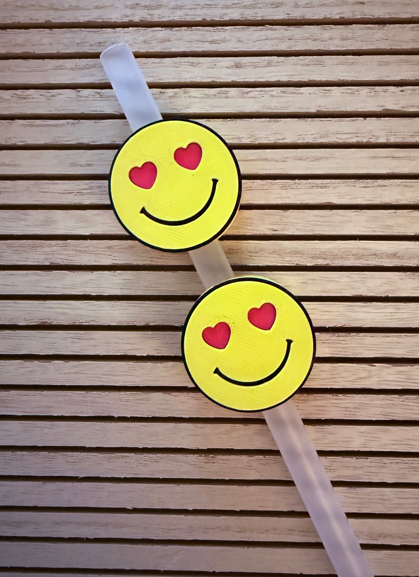 Happy Face w/Heart Eyes - 3d Straw Topper