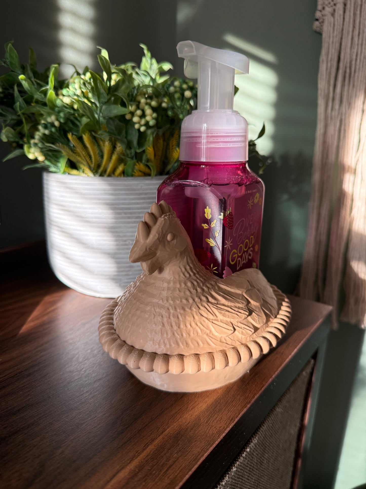Henny - Soap Holder